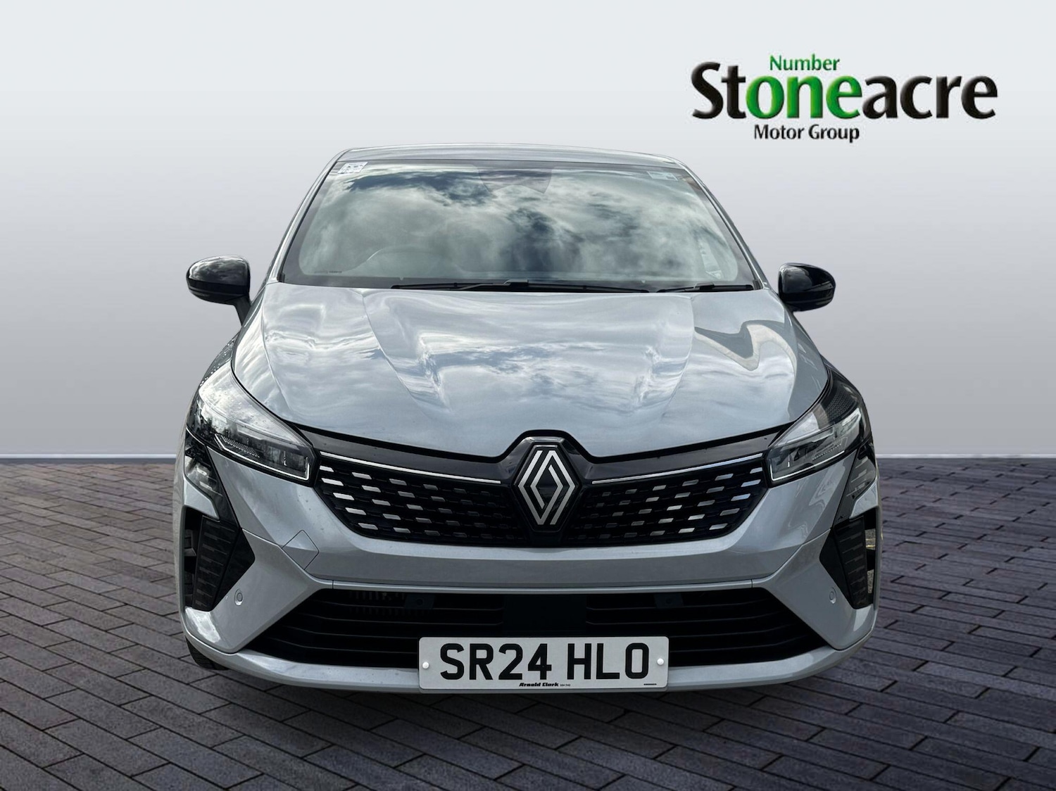 Used Renault Clio 2024 for sale - 77710159: Photo 2
