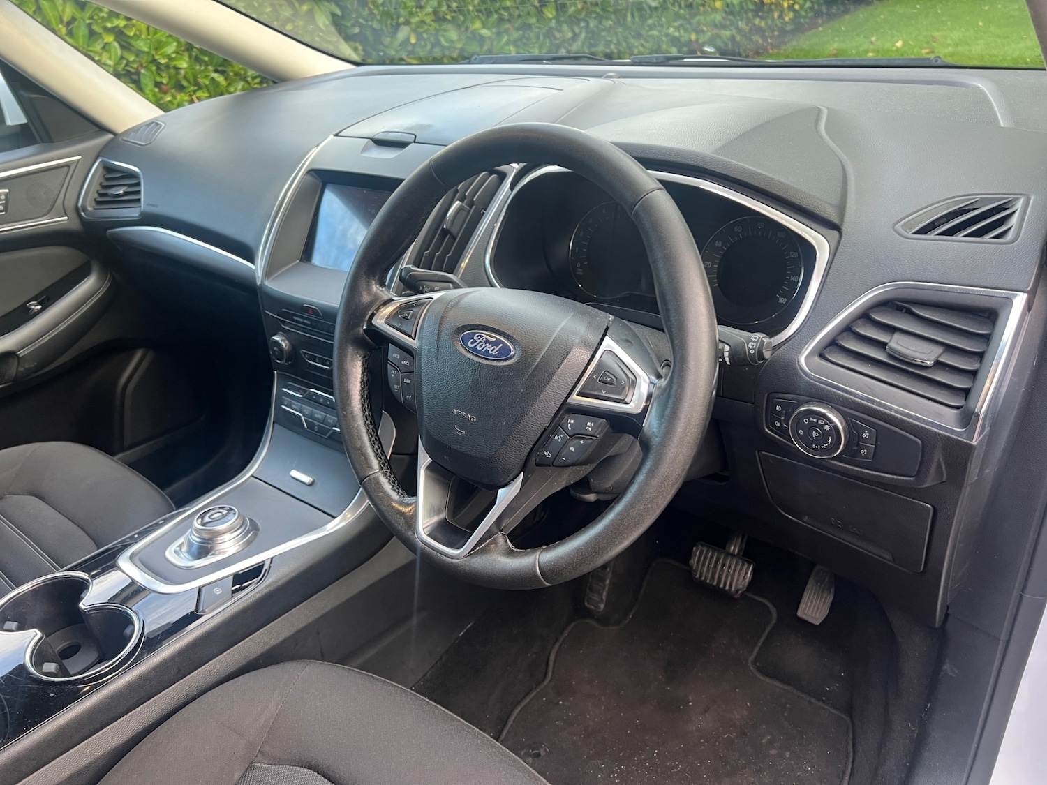 Used Ford Galaxy 2020 for sale - 76594944: Photo 2