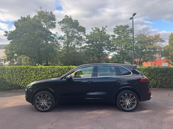 Used Porsche Cayenne 2015 for sale - 75683522: Photo 11