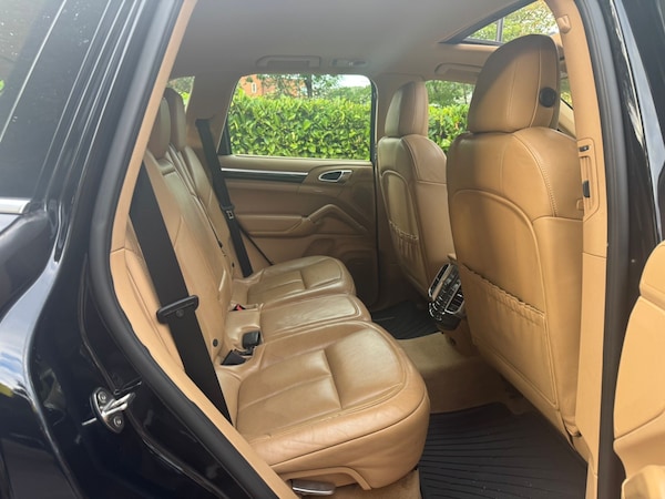 Used Porsche Cayenne 2015 for sale - 75683522: Photo 16