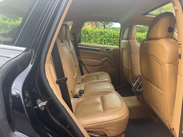 Used Porsche Cayenne 2015 for sale - 75683522: Photo 4