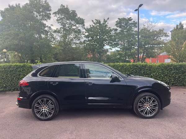 Used Porsche Cayenne 2015 for sale - 75683522: Photo 5