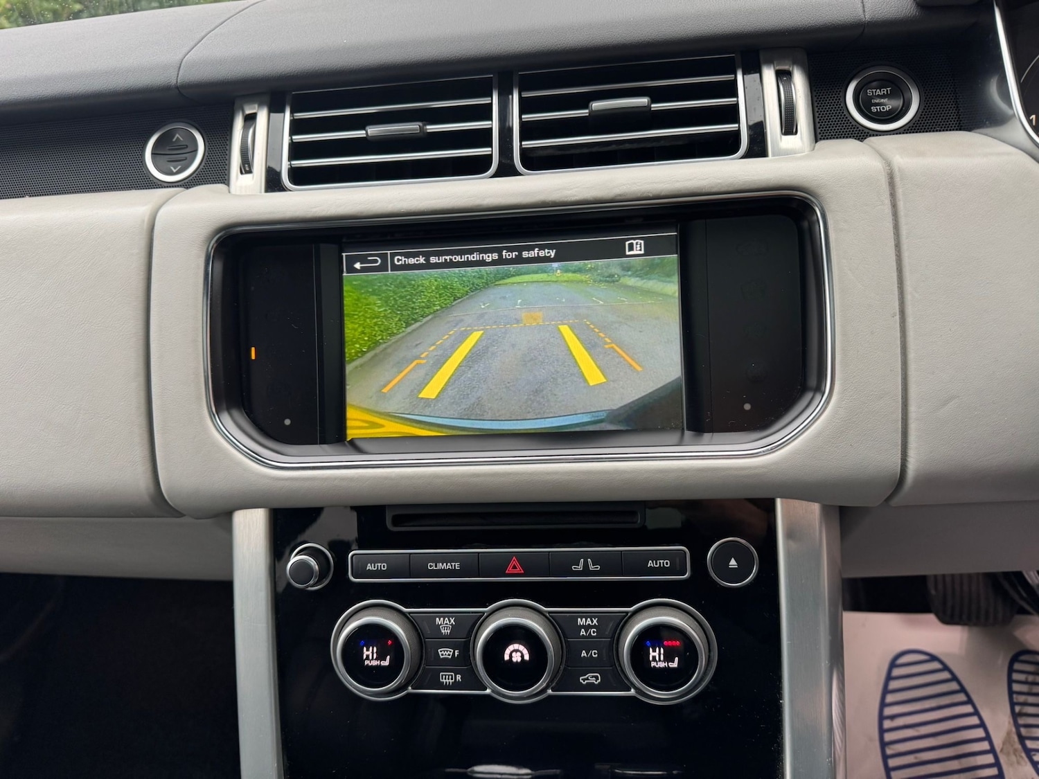 Used Land Rover Range Rover 2015 for sale - 76984908: Photo 8