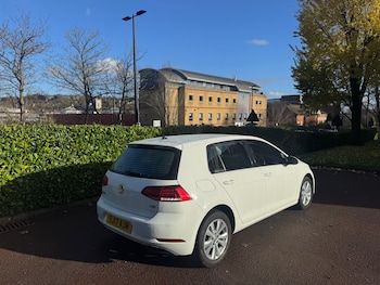 Used Volkswagen Golf 2017 for sale - 76807075: Photo