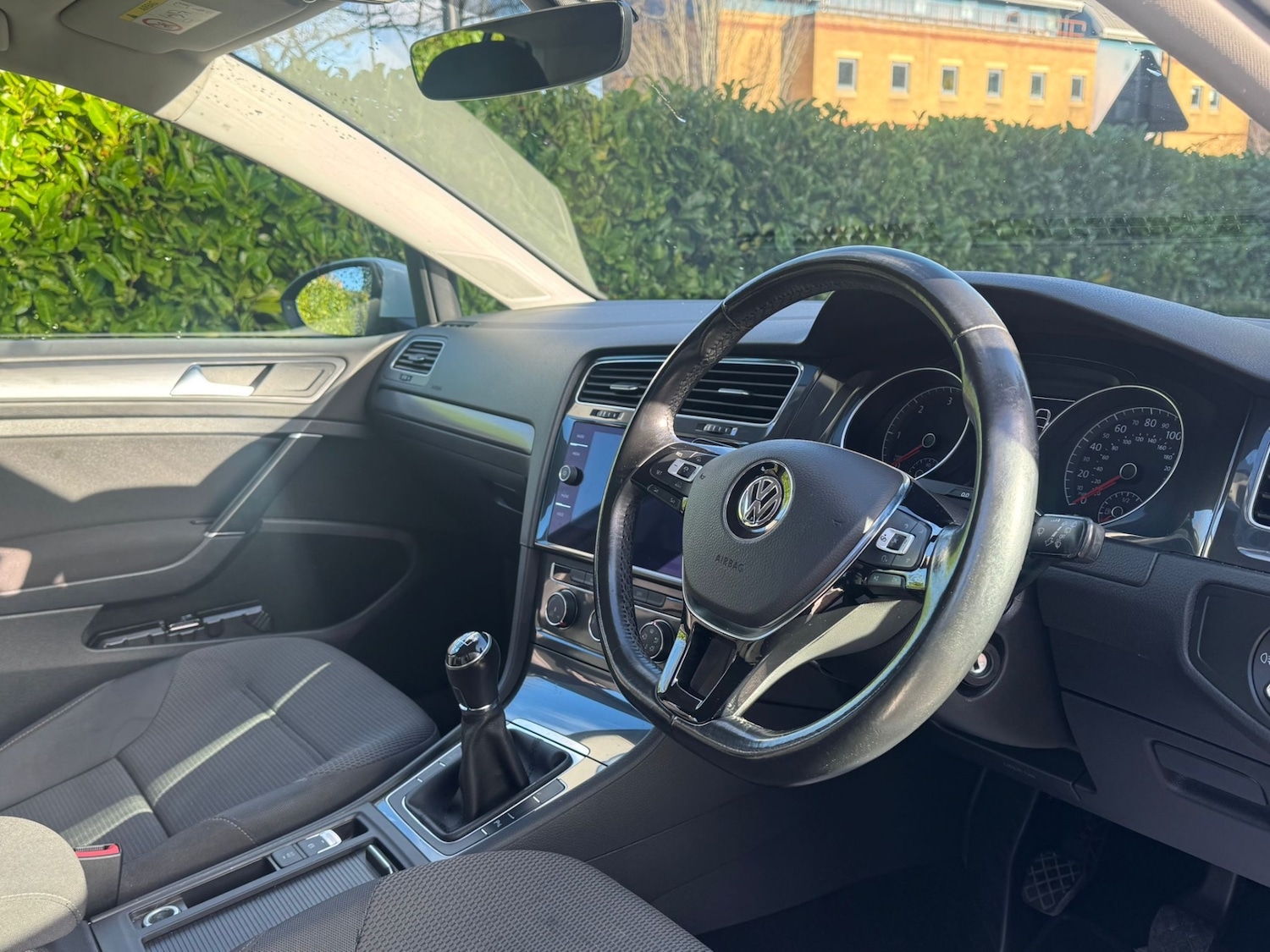 Used Volkswagen Golf 2017 for sale - 76807075: Photo 8