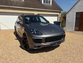 Used Porsche Cayenne 2017 for sale - 78362056: Photo