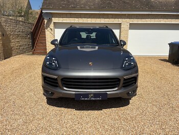 Used Porsche Cayenne 2017 for sale - 78362056: Photo