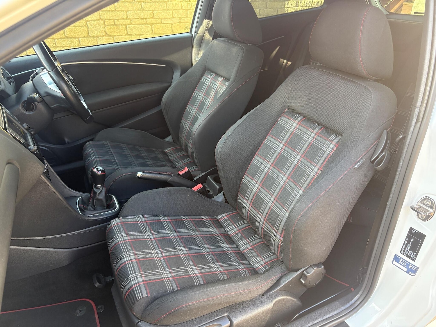 Used Volkswagen Polo 2015 for sale - 77202662: Photo 24