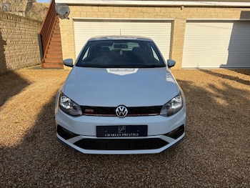 Used Volkswagen Polo 2015 for sale - 77202662: Photo