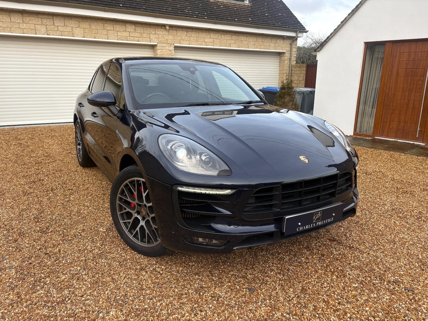 Used Porsche Macan for sale - 76689968: Photo 1