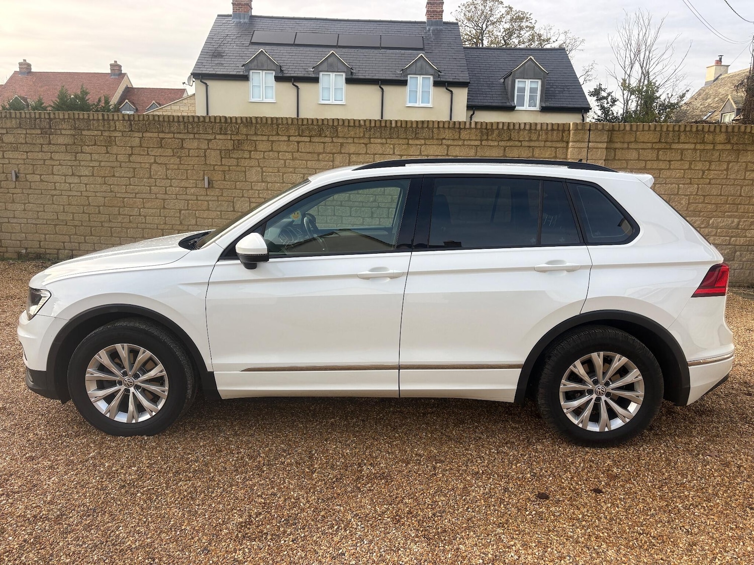 Used Volkswagen Tiguan for sale - 76728423: Photo 11