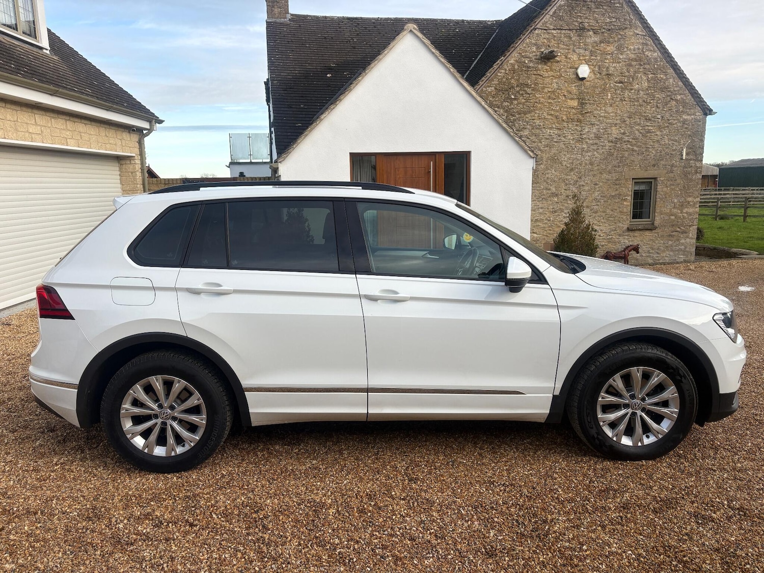 Used Volkswagen Tiguan for sale - 76728423: Photo 9