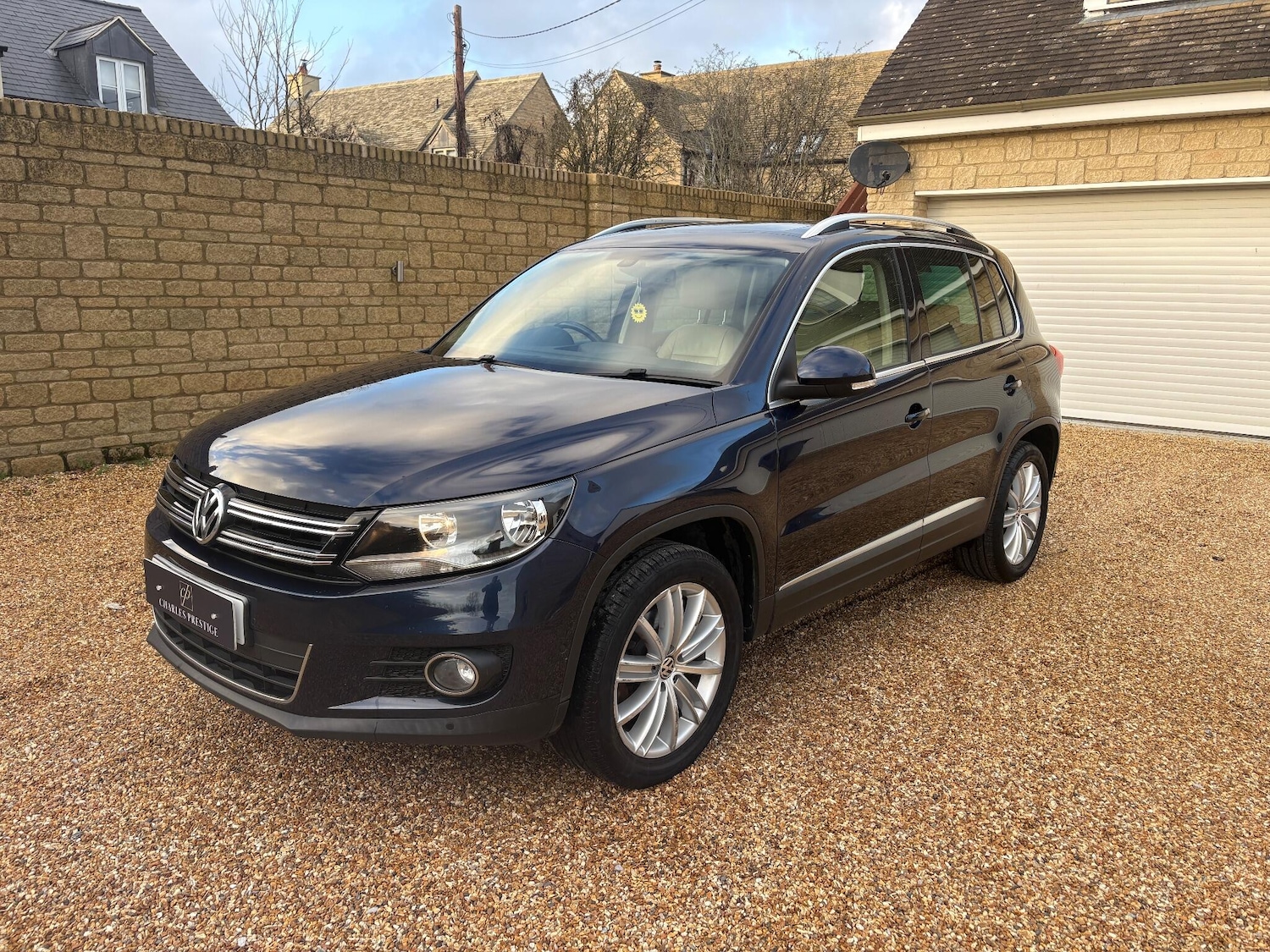 Used Volkswagen Tiguan 2012 for sale - 76913144: Photo 5