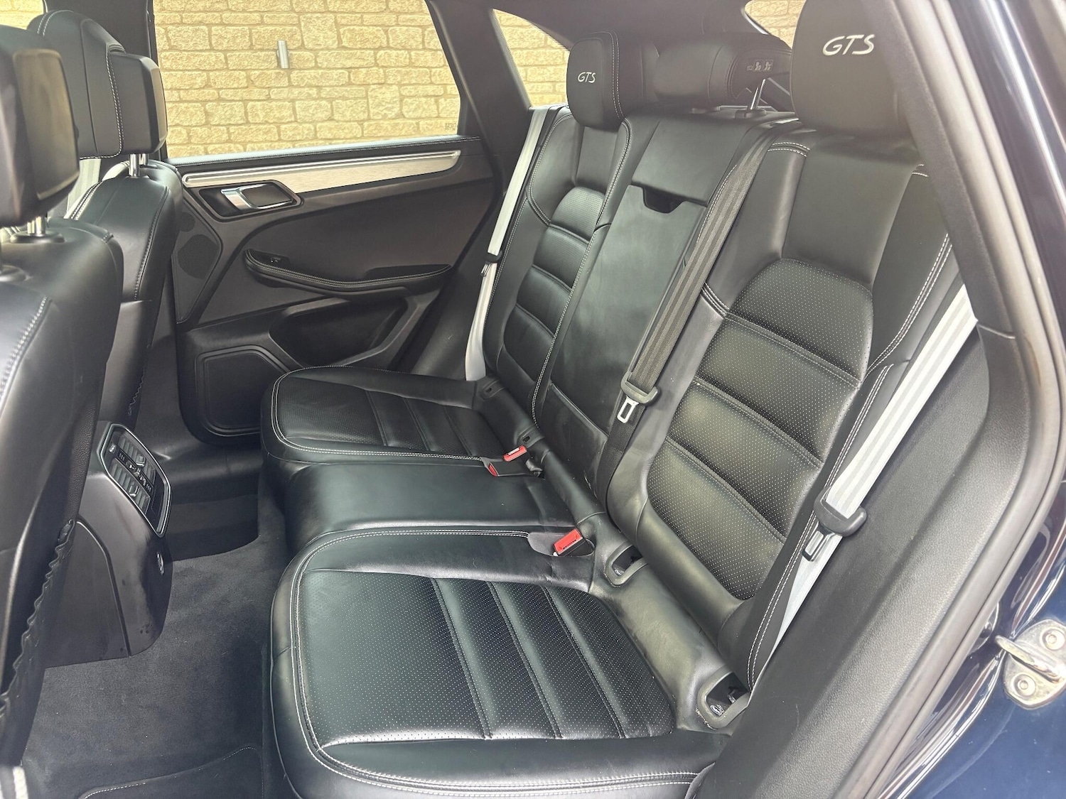 Used Porsche Macan 2017 for sale - 77084778: Photo 30