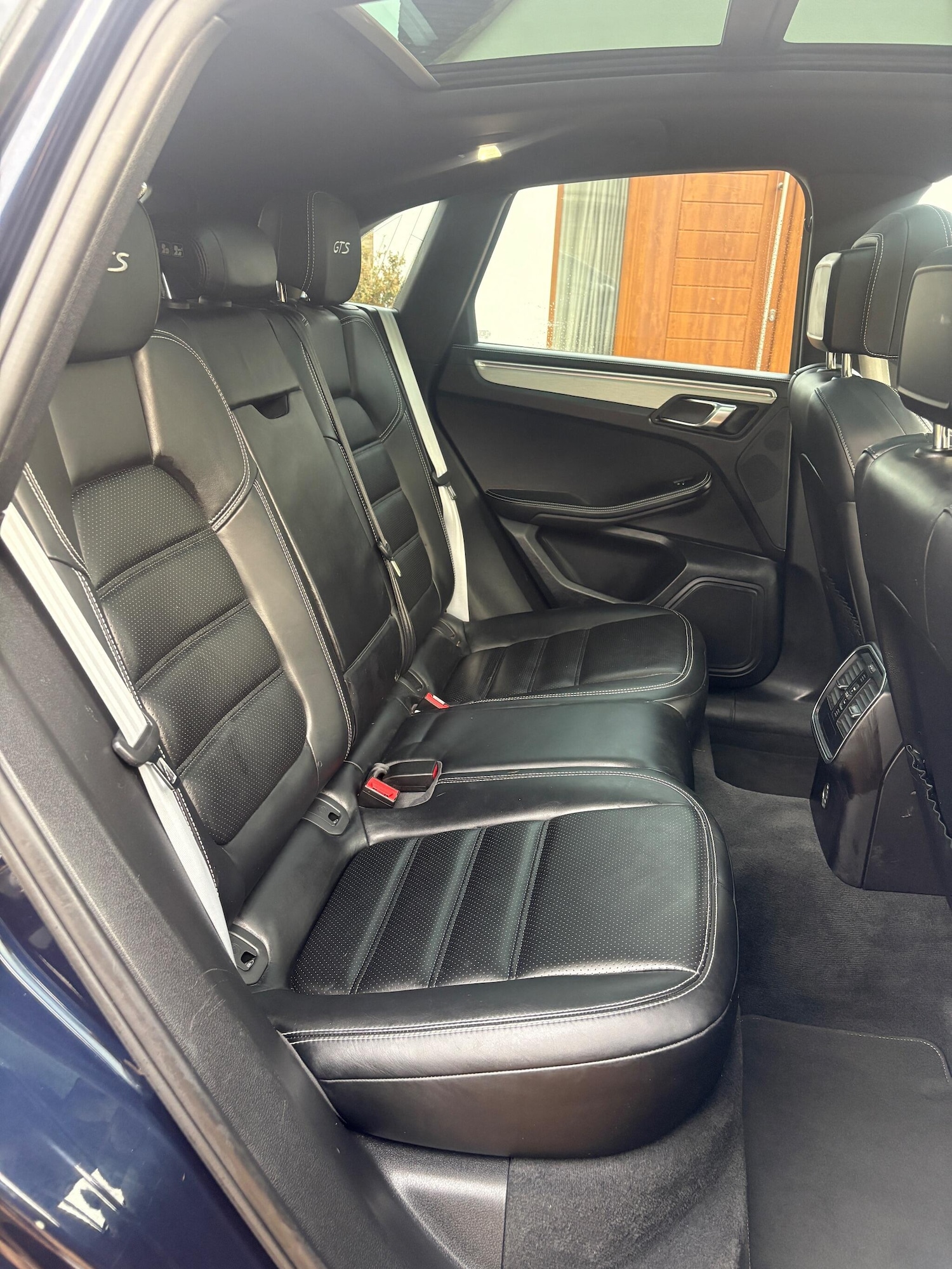 Used Porsche Macan 2017 for sale - 77084778: Photo 34