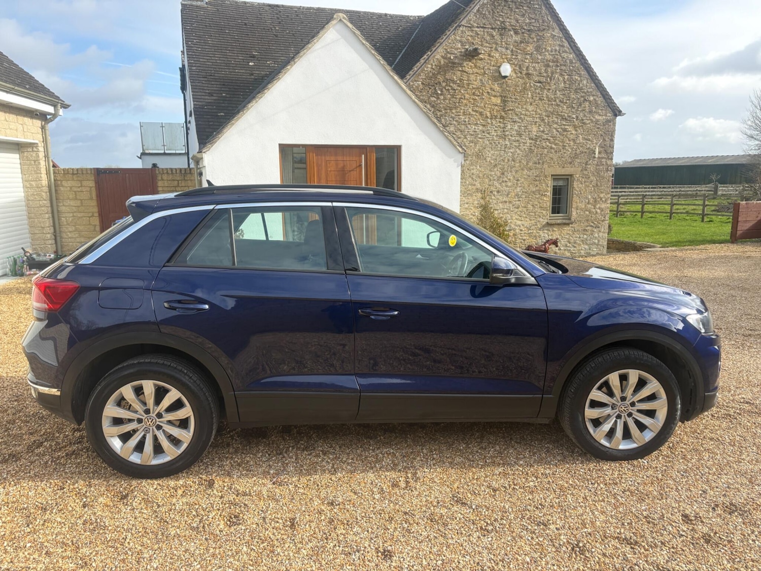 Used Volkswagen T-Roc 2019 for sale - 77646876: Photo 9