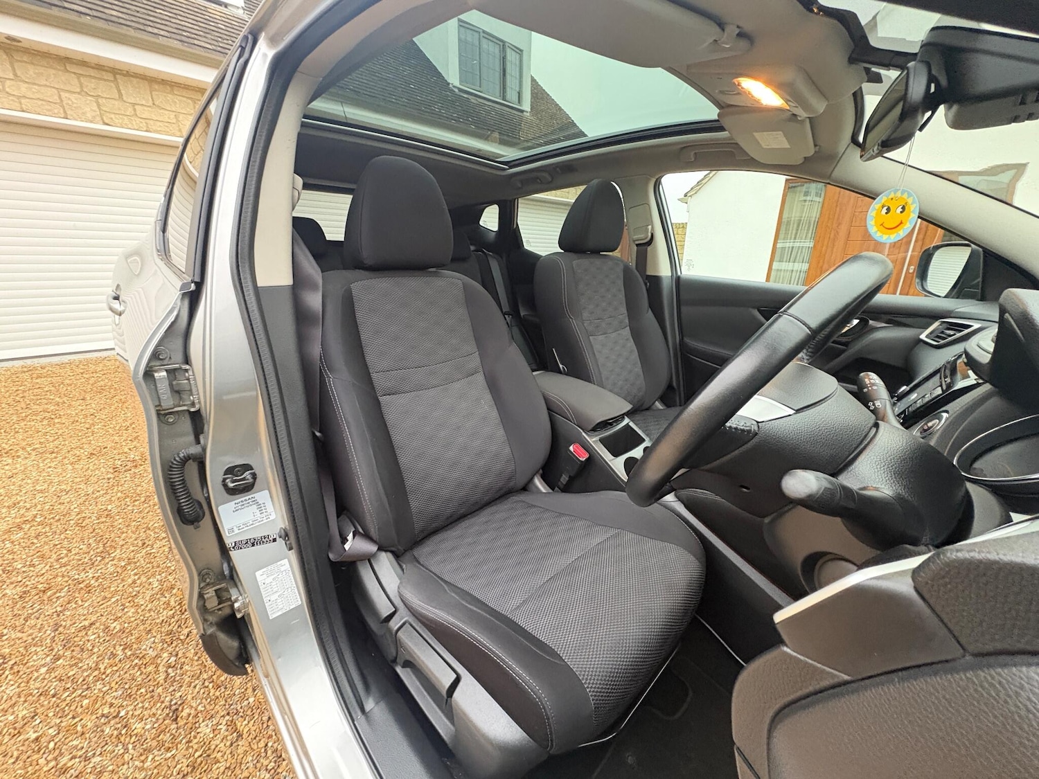 Used Nissan Qashqai 2015 for sale - 77040377: Photo 23