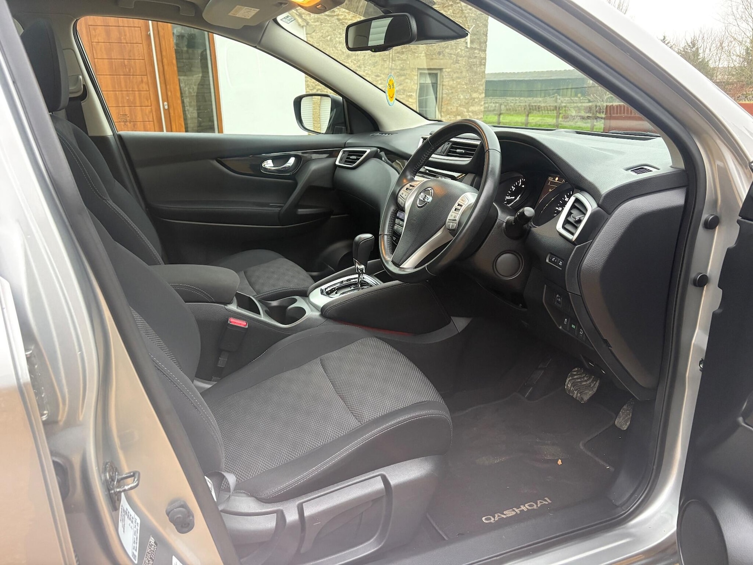 Used Nissan Qashqai 2015 for sale - 77040377: Photo 24
