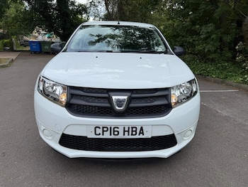 Used Dacia Sandero 2016 for sale - 79140881: Photo