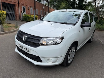 Used Dacia Sandero 2016 for sale - 79140881: Photo