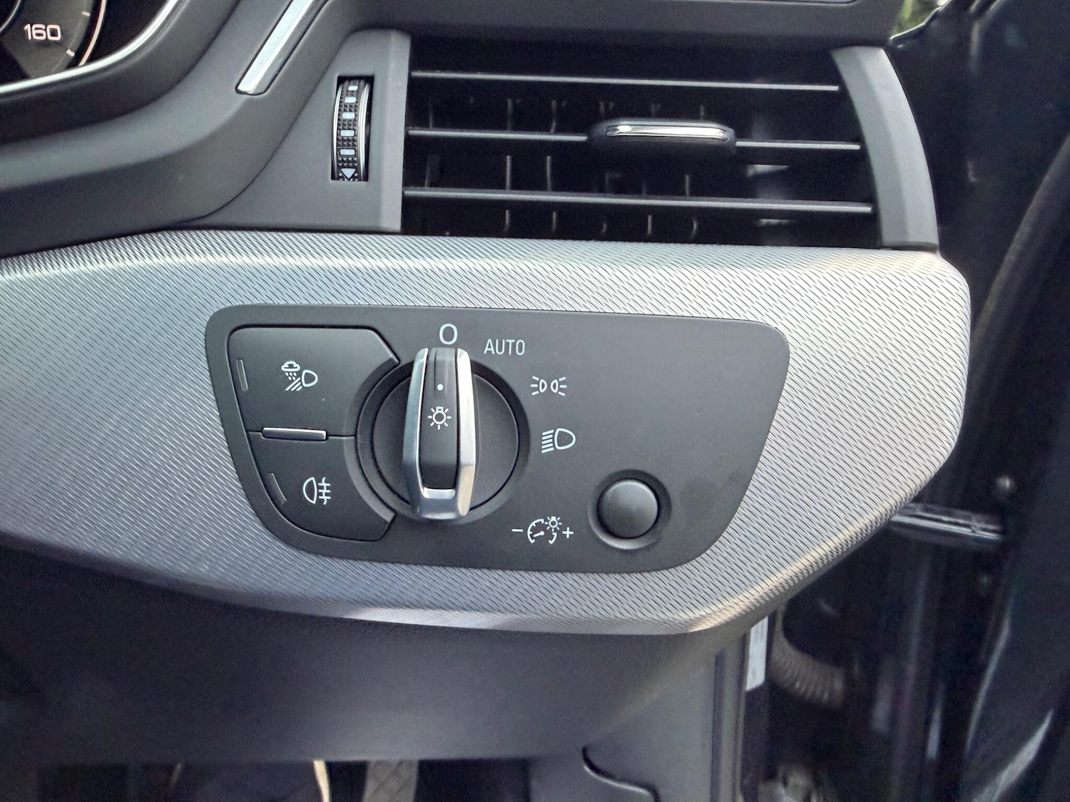 Used Audi A4 2022 for sale - 77910738: Photo 28