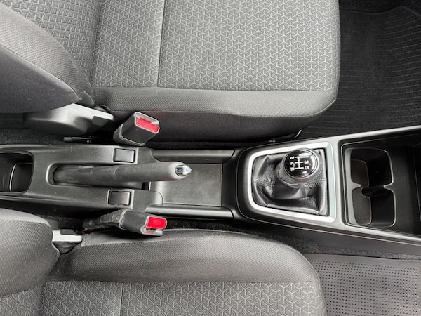 Used Suzuki Swift 2021 for sale - 76202117: Photo 29