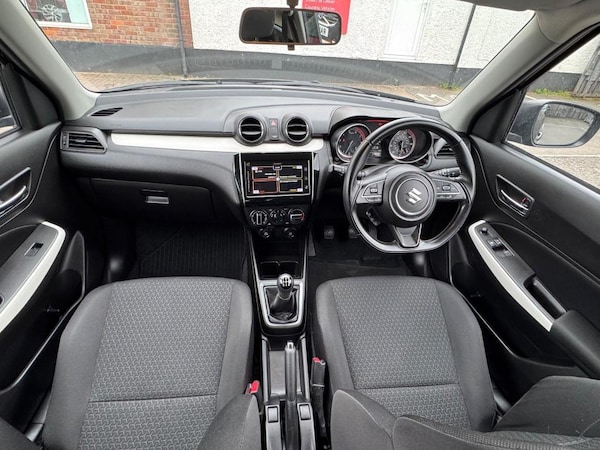 Used Suzuki Swift 2021 for sale - 76202117: Photo 2
