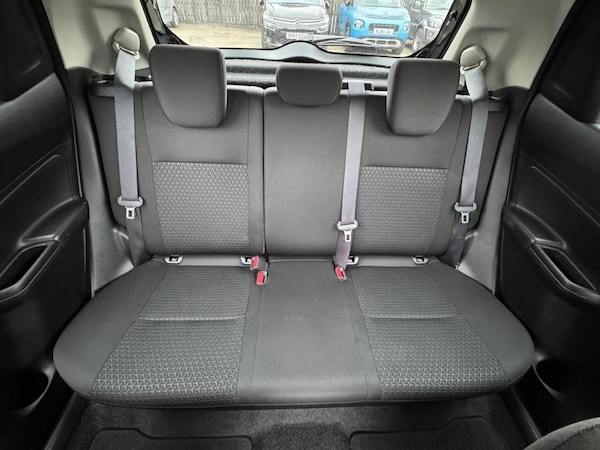 Used Suzuki Swift 2021 for sale - 76202117: Photo 4