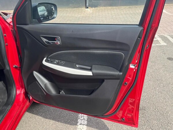 Used Suzuki Swift 2023 for sale - 76202113: Photo 29