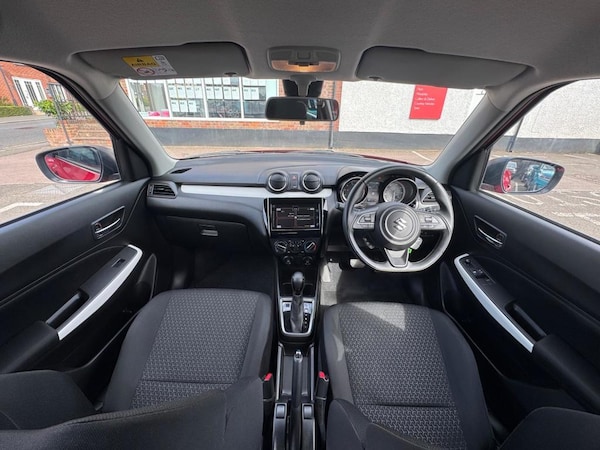 Used Suzuki Swift 2023 for sale - 76202113: Photo 2