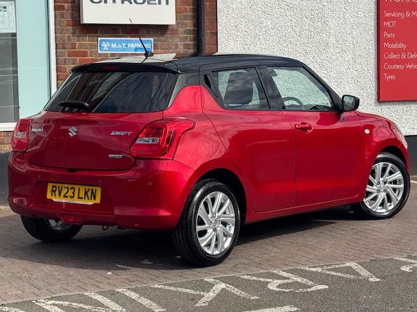 Used Suzuki Swift 2023 for sale - 76202113: Photo 3