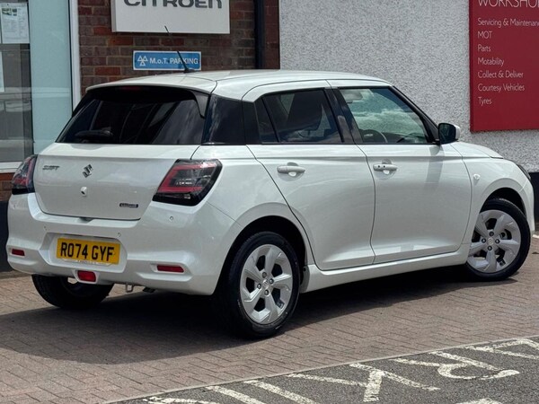 Used Suzuki Swift 2025 for sale - 76202108: Photo 3