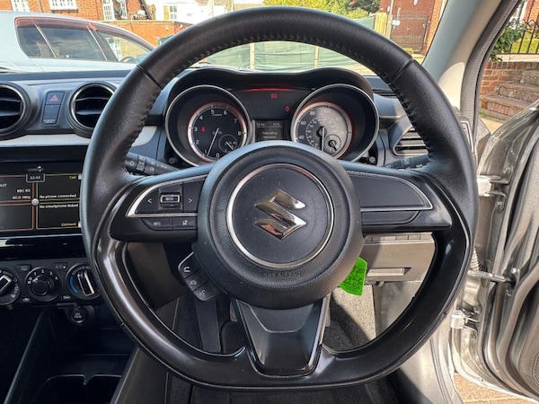 Used Suzuki Swift 2020 for sale - 76202112: Photo 14