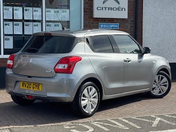 Used Suzuki Swift 2020 for sale - 76202112: Photo 3
