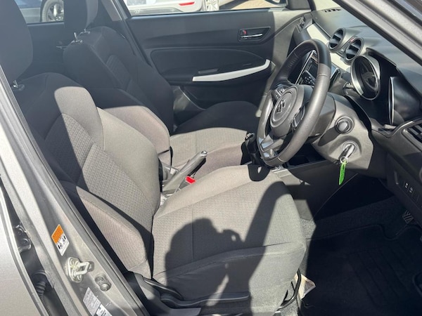 Used Suzuki Swift 2020 for sale - 76202112: Photo 9