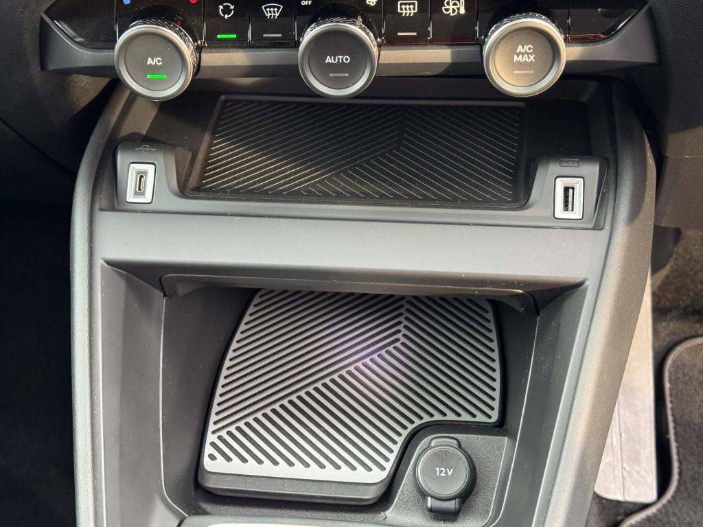 Used Citroen e-C4 2022 for sale - 76197141: Photo 34