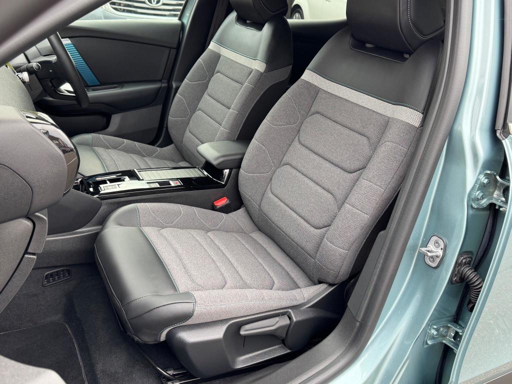 Used Citroen e-C4 2022 for sale - 76197141: Photo 9