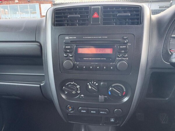 Used Suzuki Jimny 2015 for sale - 76202133: Photo 12