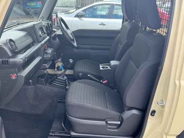 Used Suzuki Jimny 2023 for sale - 76202139: Photo 10