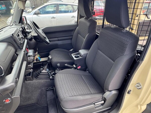 Used Suzuki Jimny 2023 for sale - 76202139: Photo 11