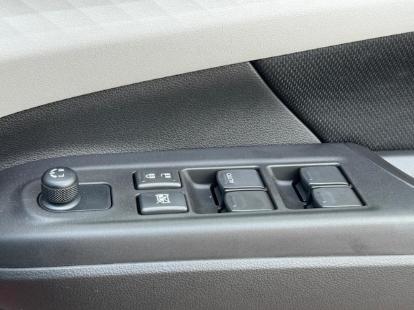 Used Suzuki Swift 2024 for sale - 76202116: Photo 32