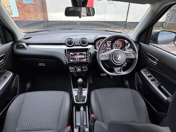 Used Suzuki Swift 2023 for sale - 76202131: Photo