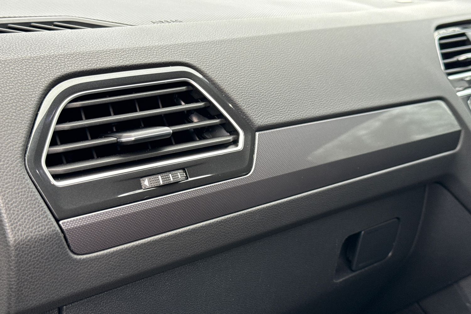 Used Volkswagen Tiguan 2019 for sale - 77444031: Photo 39