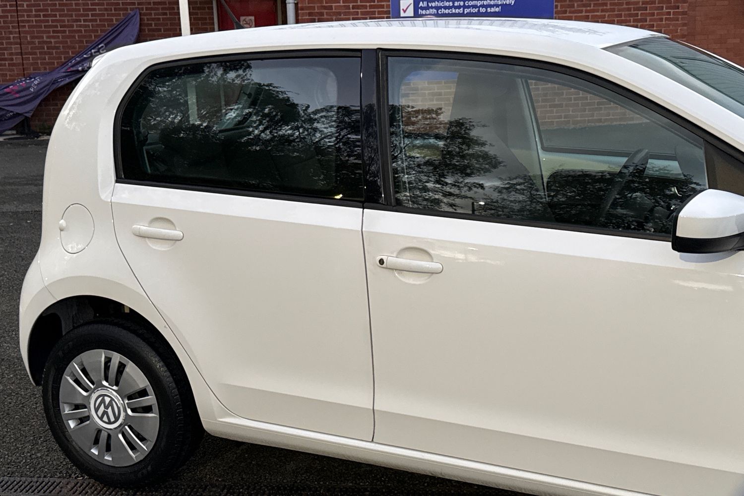 Used Volkswagen up! 2015 for sale - 76411659: Photo 38