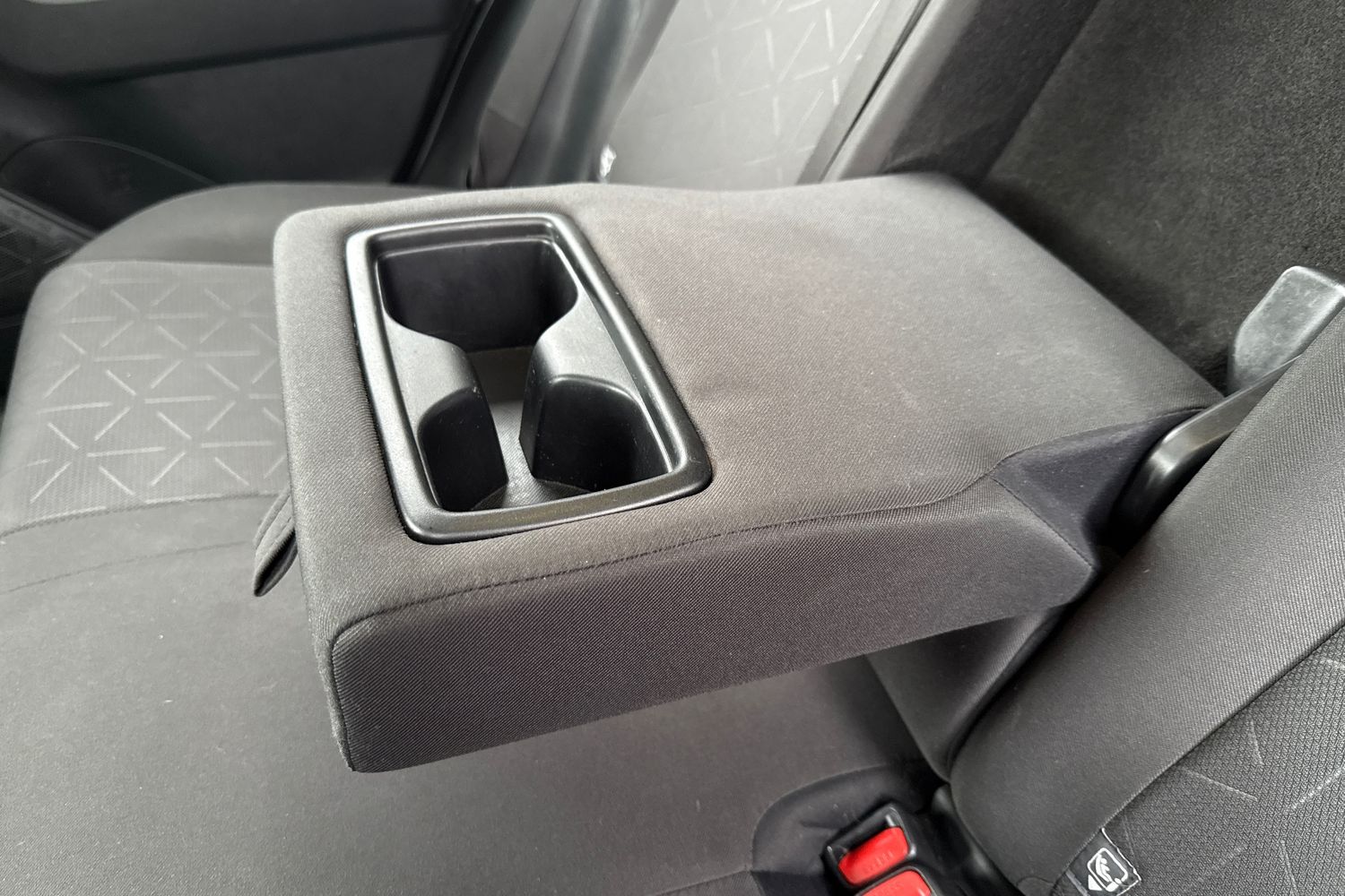 Used Toyota RAV4 2022 for sale - 76236707: Photo 32