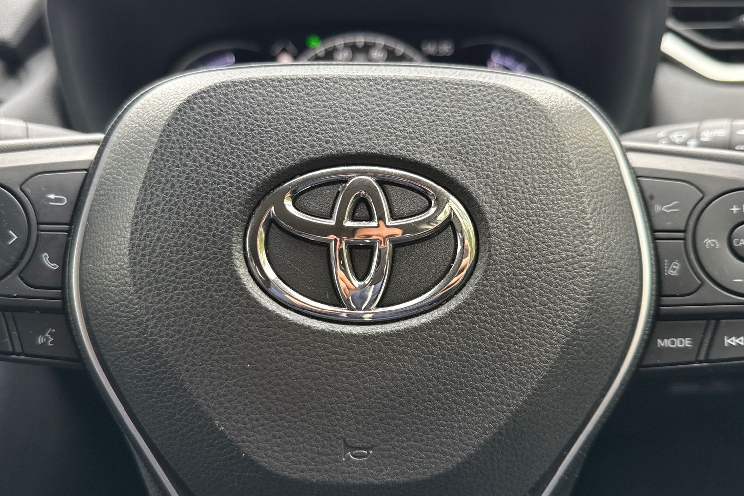 Used Toyota RAV4 2022 for sale - 76236707: Photo 35