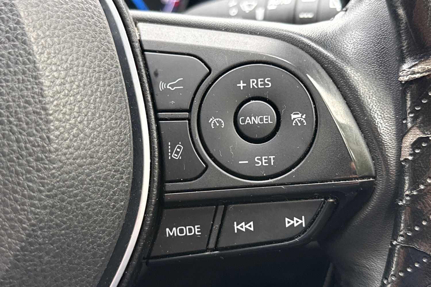 Used Toyota RAV4 2022 for sale - 76236707: Photo 37