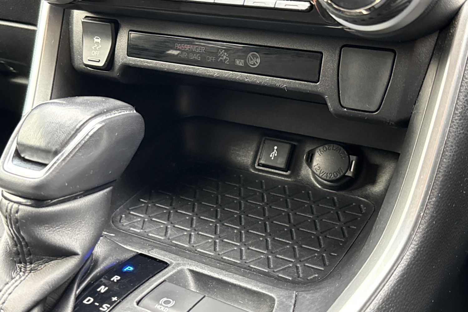 Used Toyota RAV4 2022 for sale - 76236707: Photo 43