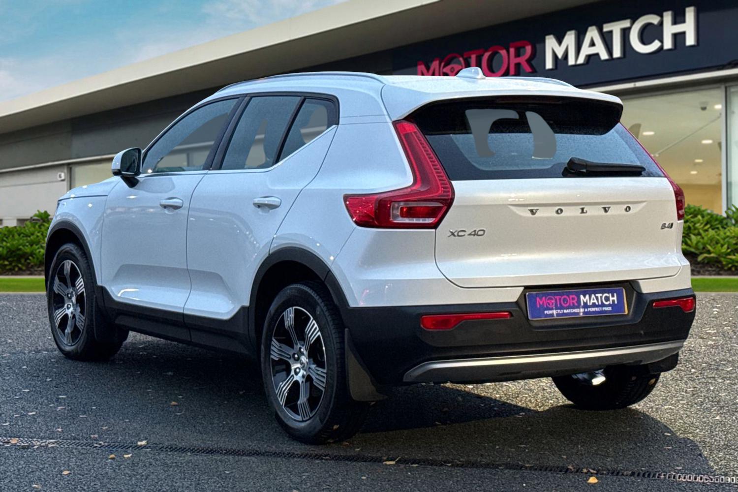 Used Volvo XC40 2021 for sale - 76827890: Photo 2