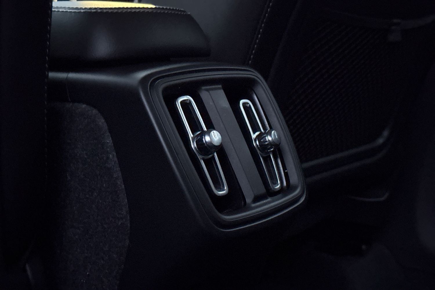 Used Volvo XC40 2021 for sale - 76827890: Photo 32